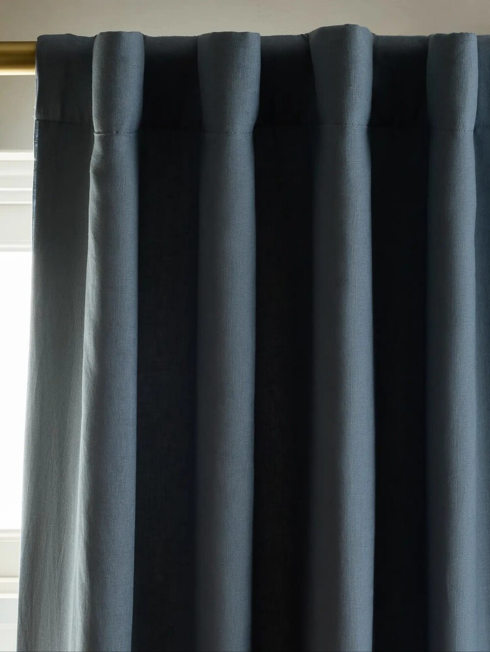 NWOT Quince European Linen Room Darkening Curtain Panel (1) Chambray, 48 X 84,
